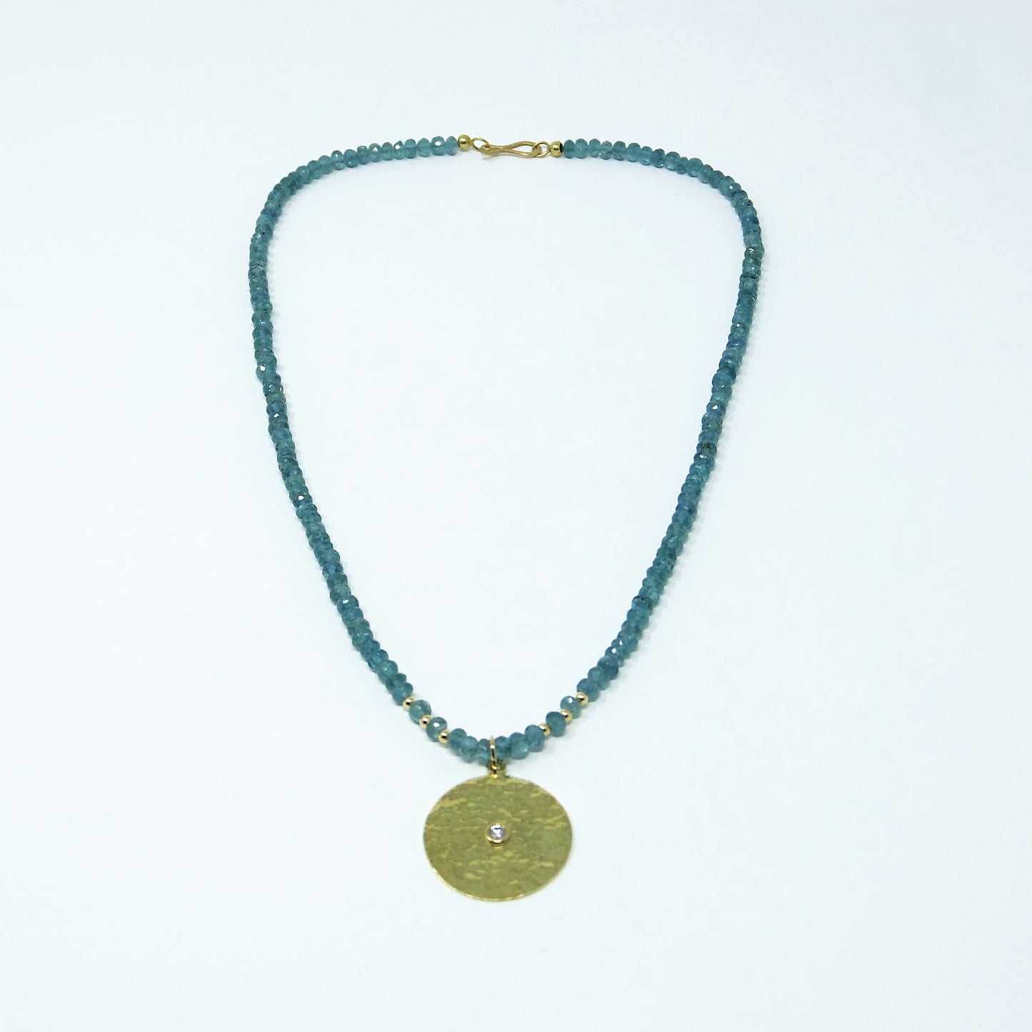 Blaues Turmalin – Collier mit brillant in Sonnenscheibe aus 750 Gelbgold
