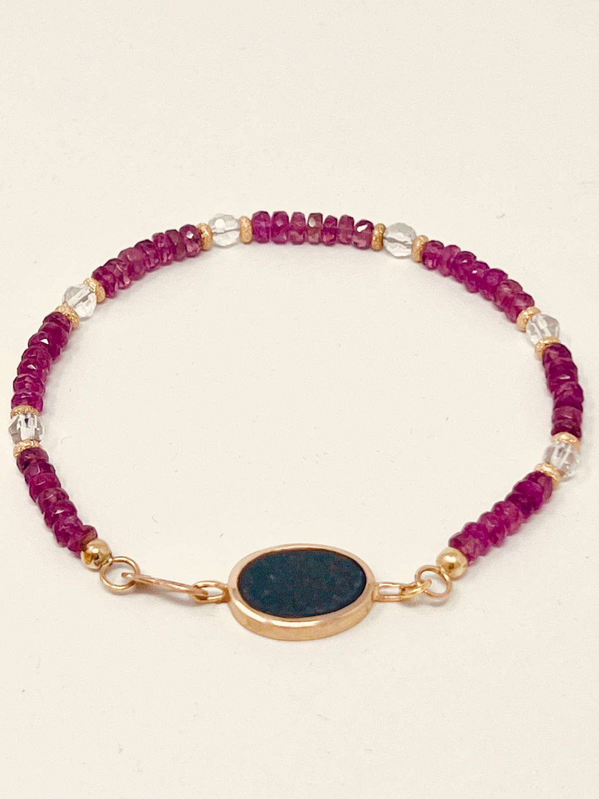 „Rheinkiesel einmal anders!“ - Rosa Turmalin-Armband mit Rheinkiesel - Bergkristall - 750 Gelbgold - Unikat